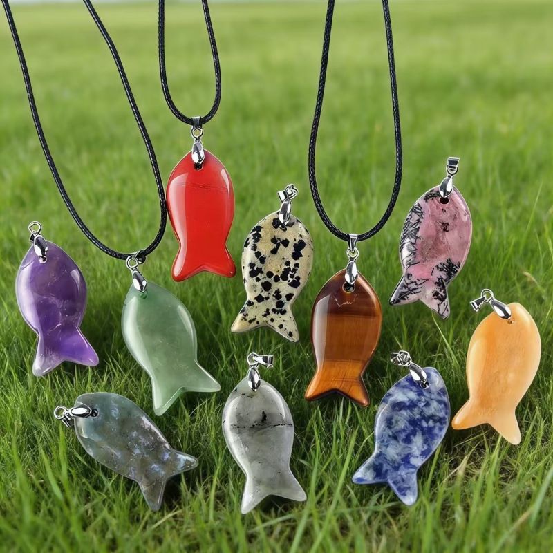 Healing Crystal Semi-Precious Stone Fish Shape Pendant Necklace 1PCS