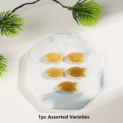 Healing Crystal Semi-Precious Stone Fish Shape Pendant Necklace 1PCS